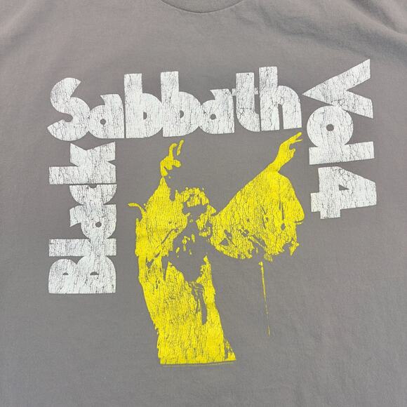 Black Sabbath Vol. 4 Band T-Shirt Men's XXL Gray Graphic Print Classic Rock Worn - Picture 3 of 7